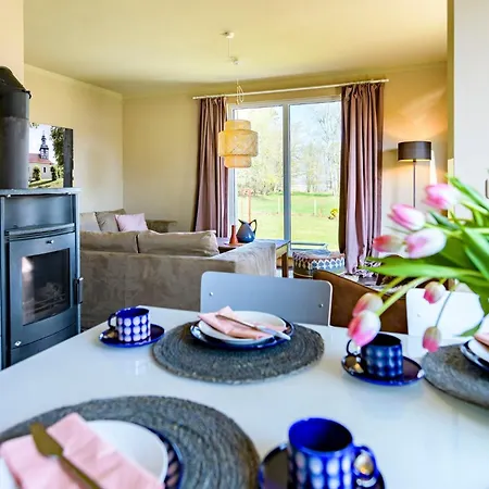 Holiday home Pommernhaus Mit Seeblick, Sauna, Kamin, Ruderboot