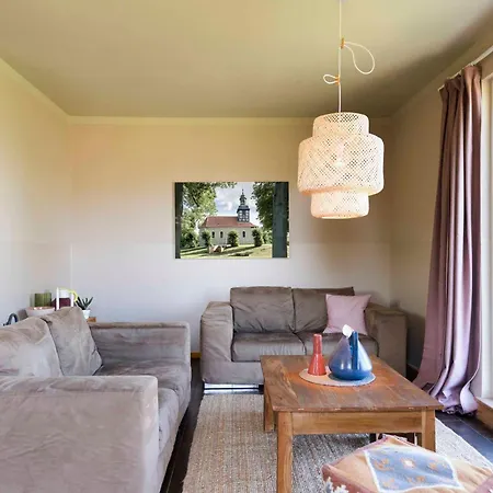 Holiday home Pommernhaus Mit Seeblick, Sauna, Kamin, Ruderboot