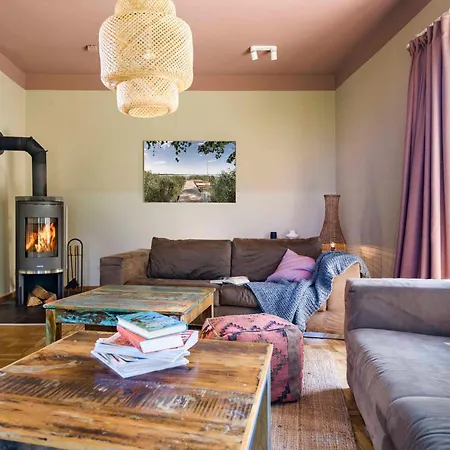 Pommernhaus Mit Seeblick, Sauna, Kamin, Ruderboot بيت للعطل *